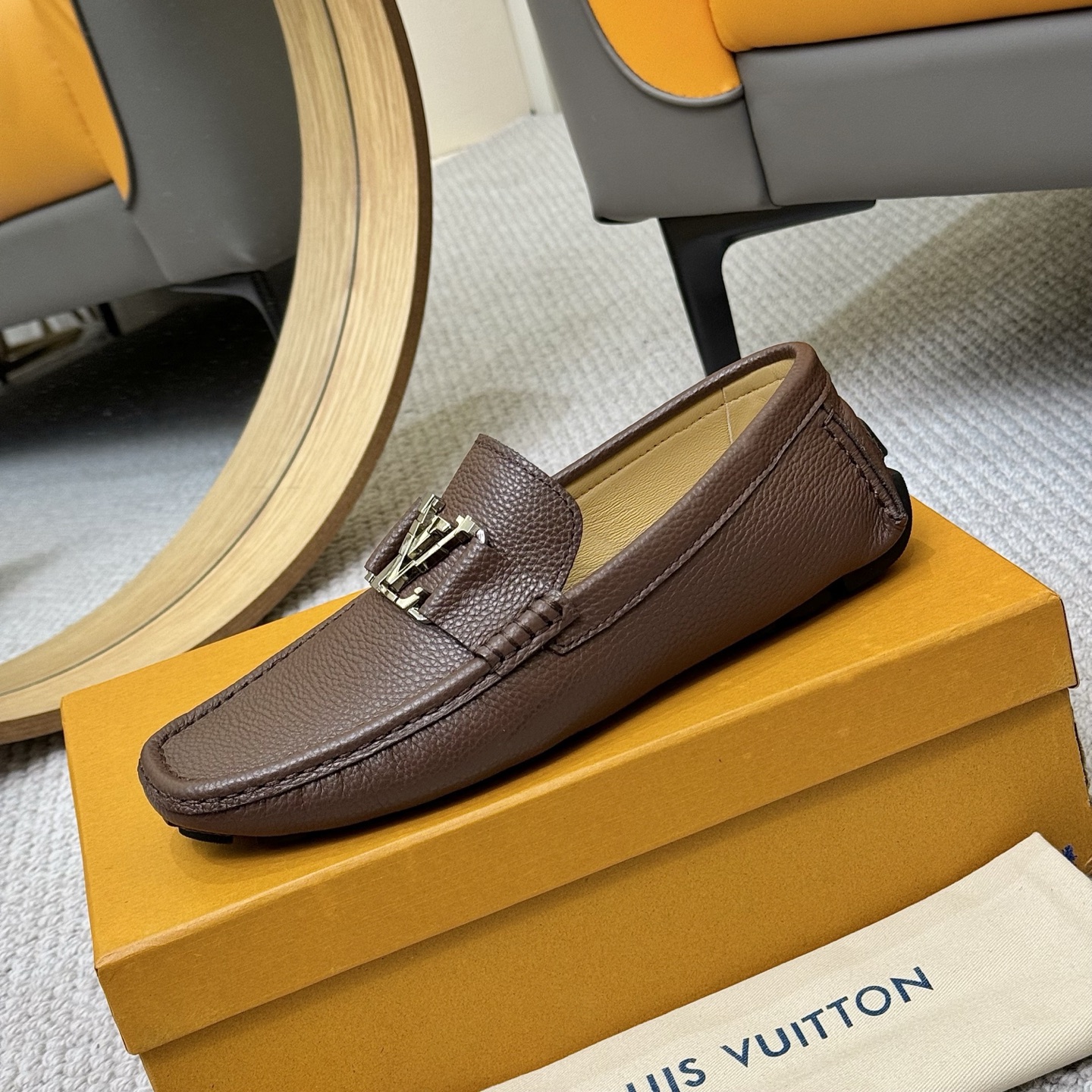 Louis Vuitton Gloria Series Casual Loafers - Premium Leather, Driver Style 7 i1742590464370 6400 0 5