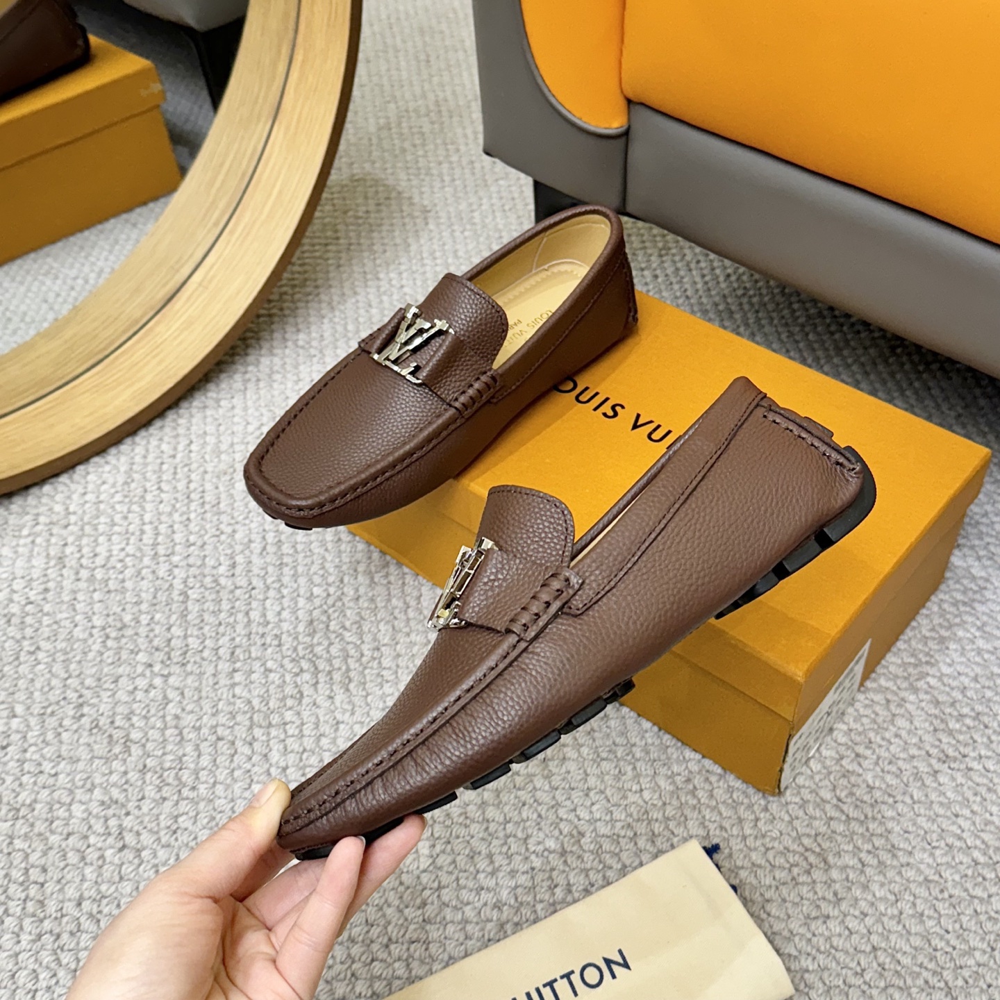 Louis Vuitton Gloria Series Casual Loafers - Premium Leather, Driver Style 5 i1742590464392 8626 0 3
