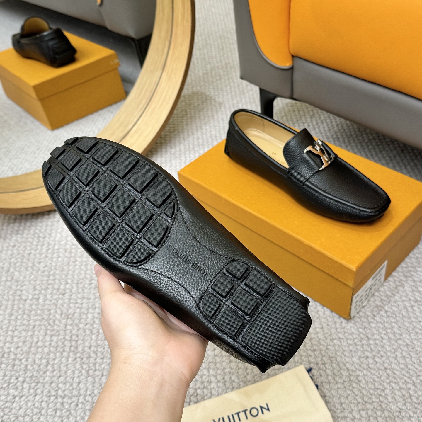 Louis Vuitton Gloria Series Black Leather Loafers - Comfortable Driving Shoes 8 i1742590501028 9556 0 6