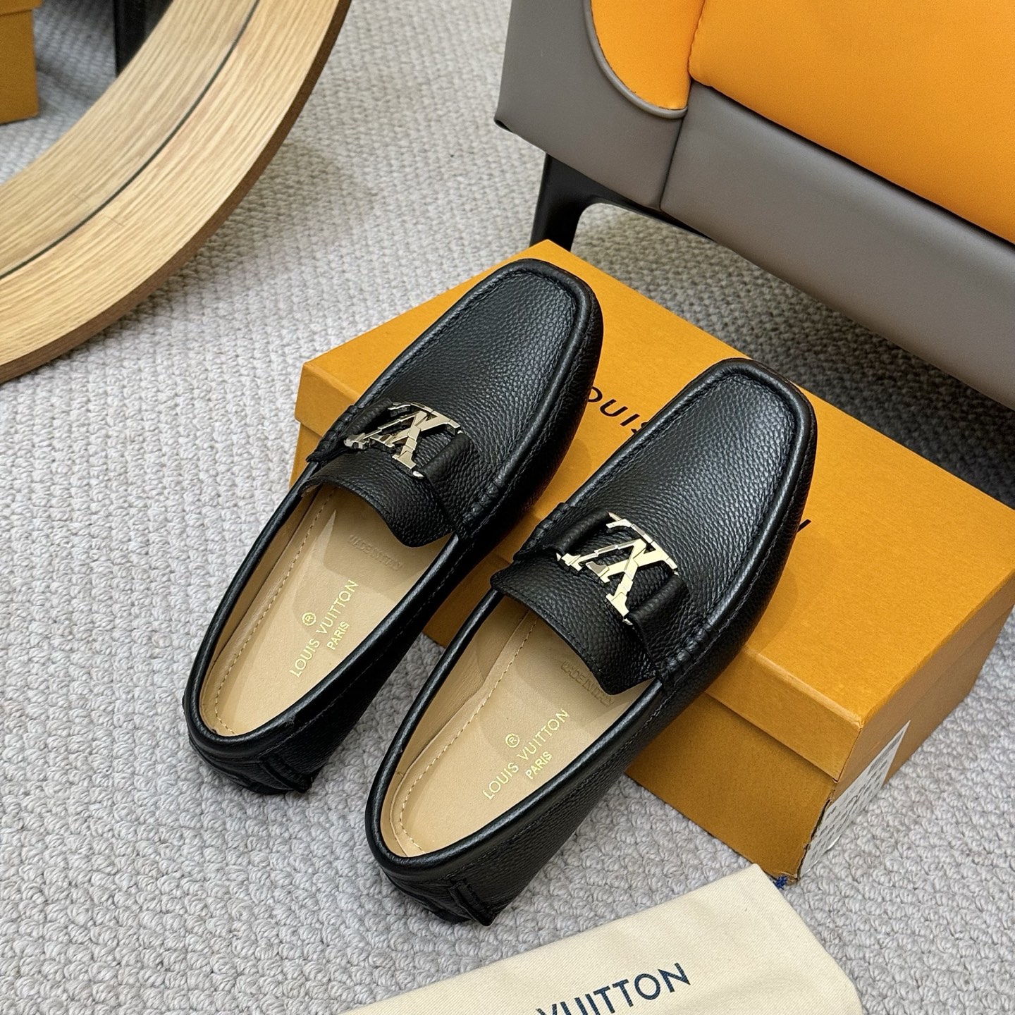 Louis Vuitton Gloria Series Black Leather Loafers - Comfortable Driving Shoes 9 i1742590501040 6648 0 7