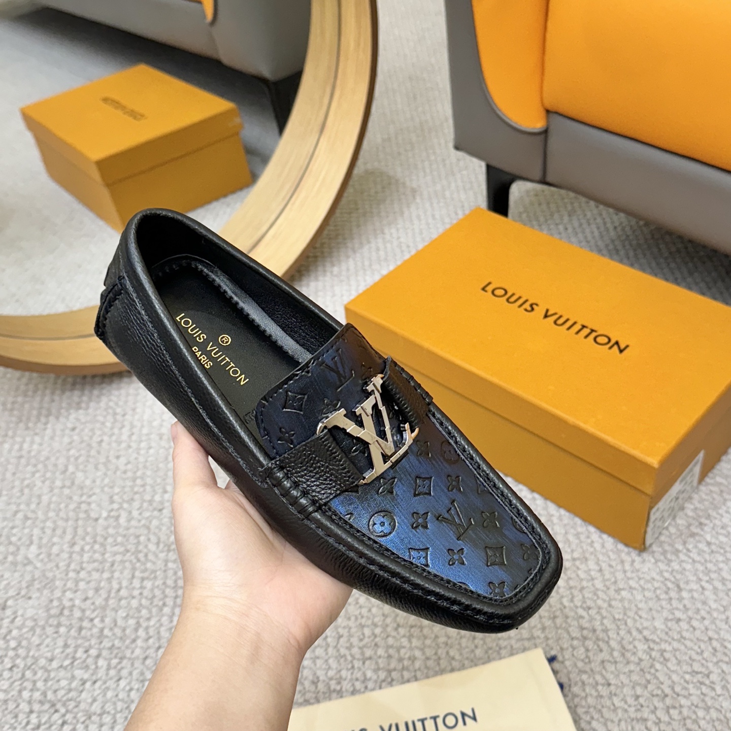 Louis Vuitton 2025 Spring/Summer Gloria Monogram Leather Loafers for Men 6 i1742590570256 2041 0 4