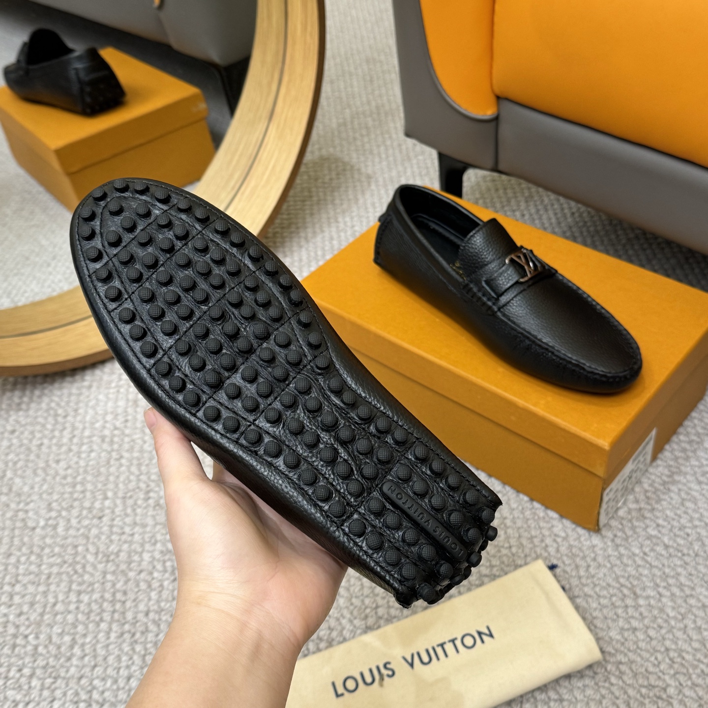 Louis Vuitton GLORIA Series Men's Leather Loafers Classic Driving Shoes 8 i1742590660635 3884 0 6