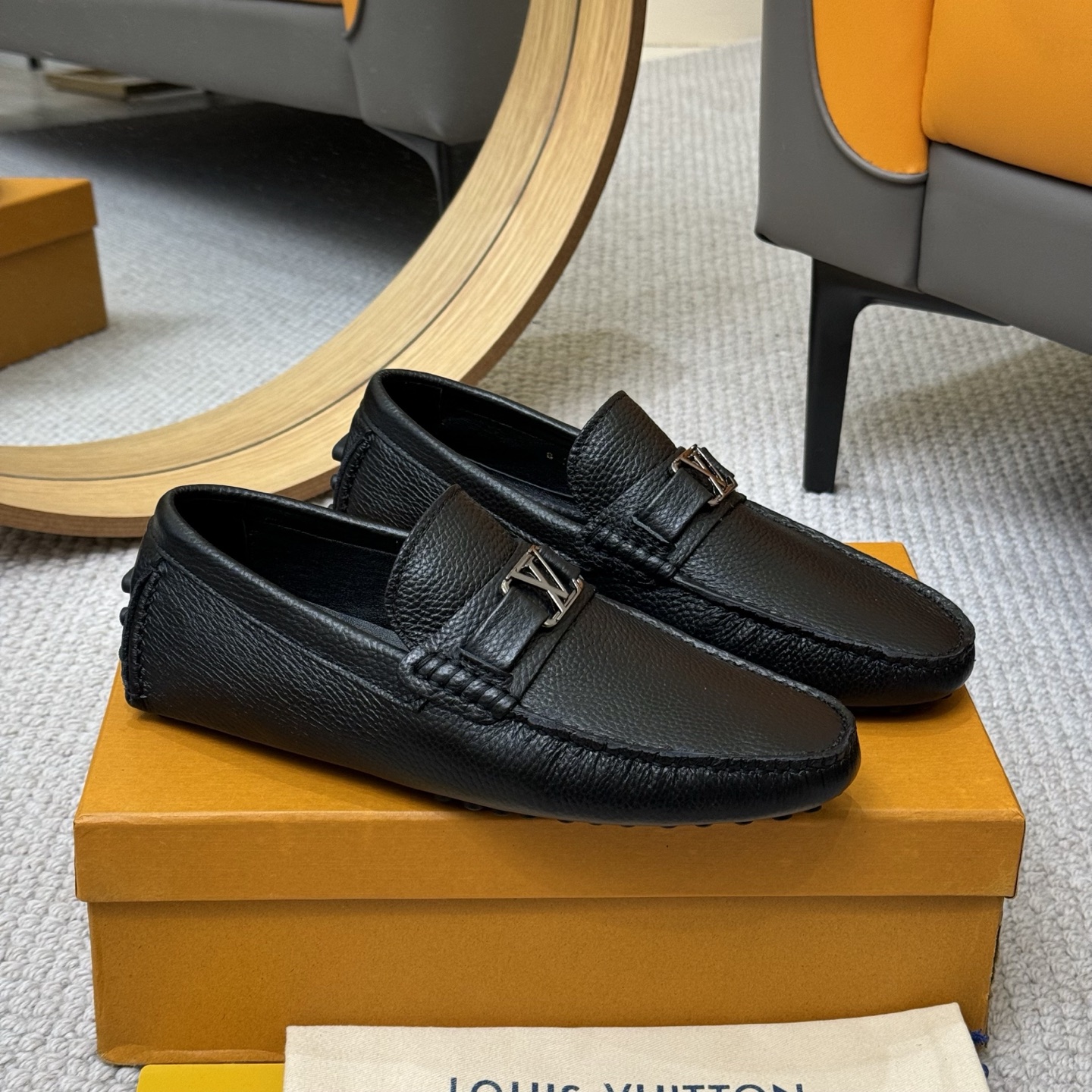 Louis Vuitton GLORIA Series Men's Leather Loafers Classic Driving Shoes 4 i1742590660656 475 0 2