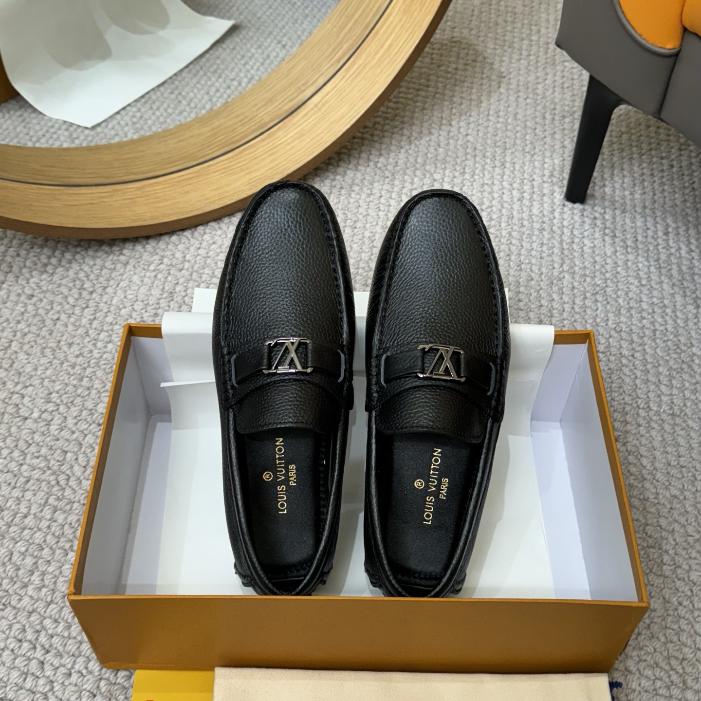 Louis Vuitton GLORIA Series Men's Leather Loafers Classic Driving Shoes 3 i1742590661972 6300 0 1