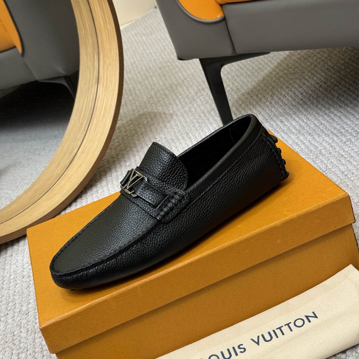 Louis Vuitton GLORIA Series Men's Leather Loafers Classic Driving Shoes 7 i1742590662048 9049 0 5