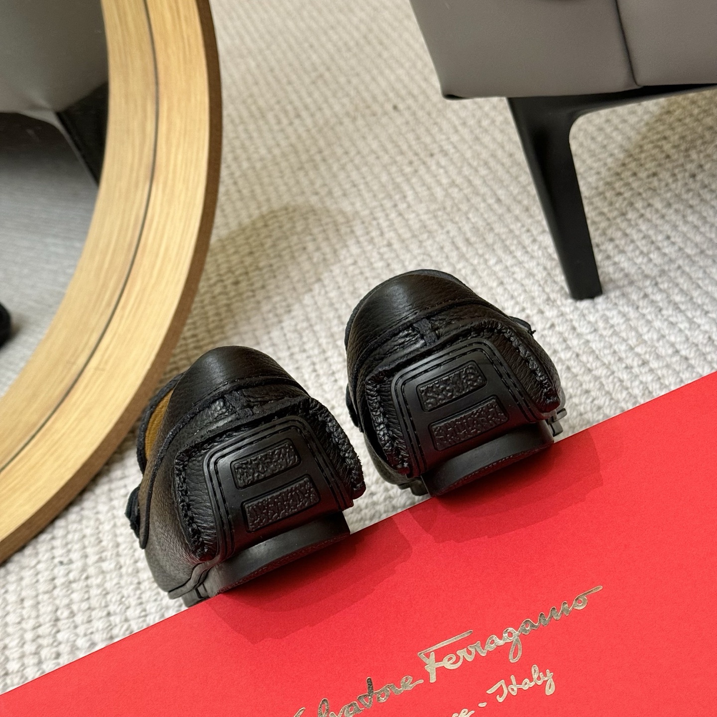Salvatore Ferragamo Men's Black Leather Loafers with Iconic Buckle 10 i1743699779468 2055 0 8