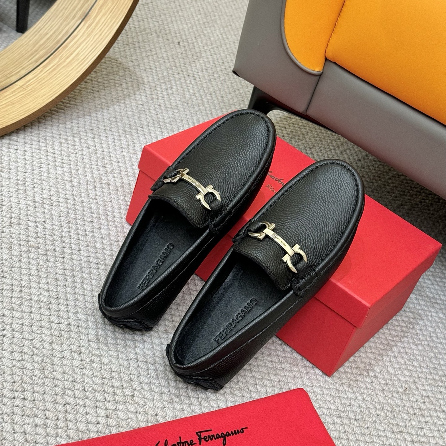 Salvatore Ferragamo Men's Leather Loafers with Iconic Buckle 9 i1743699904372 1330 0 7