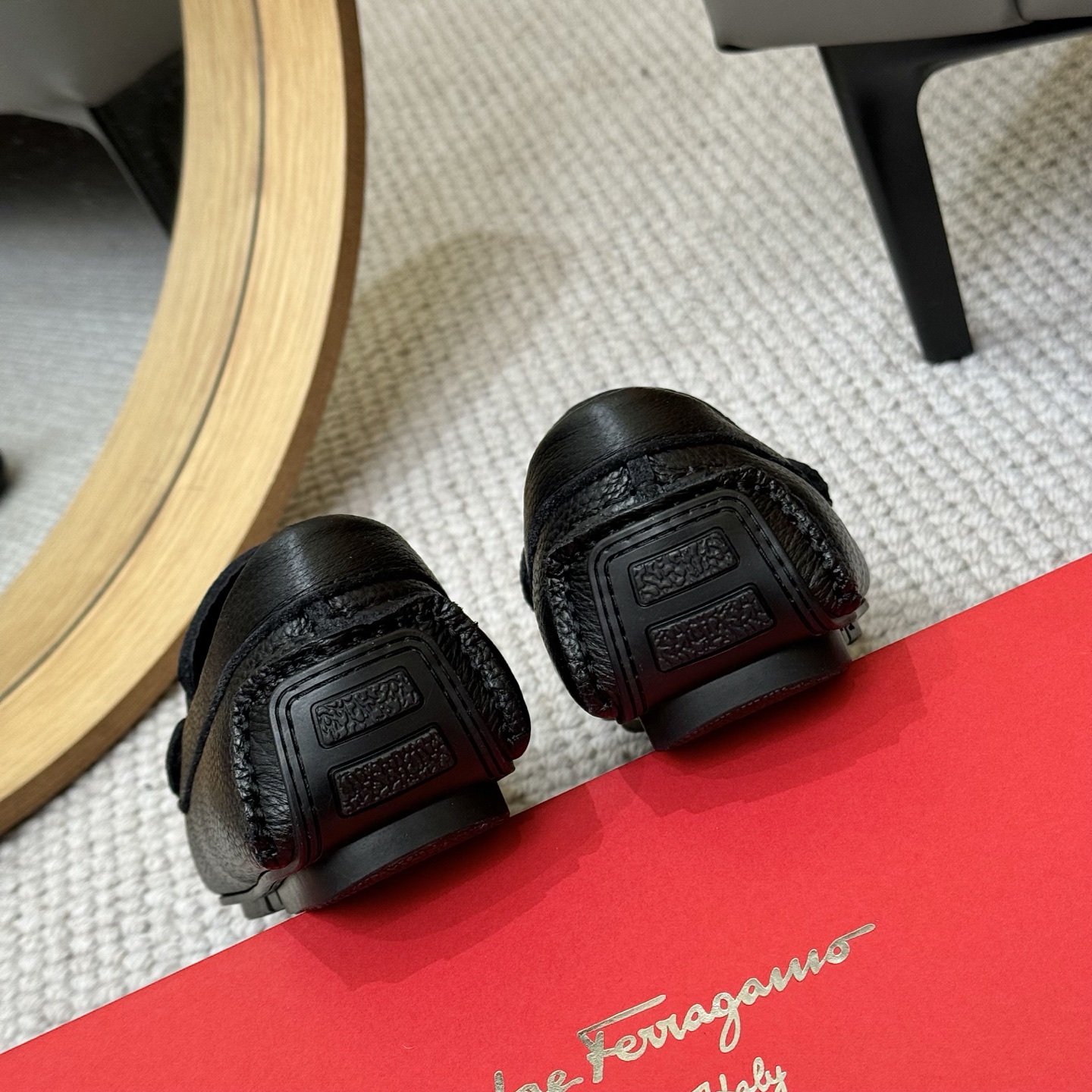 Salvatore Ferragamo Men's Leather Loafers with Iconic Buckle 10 i1743699904381 7472 0 8