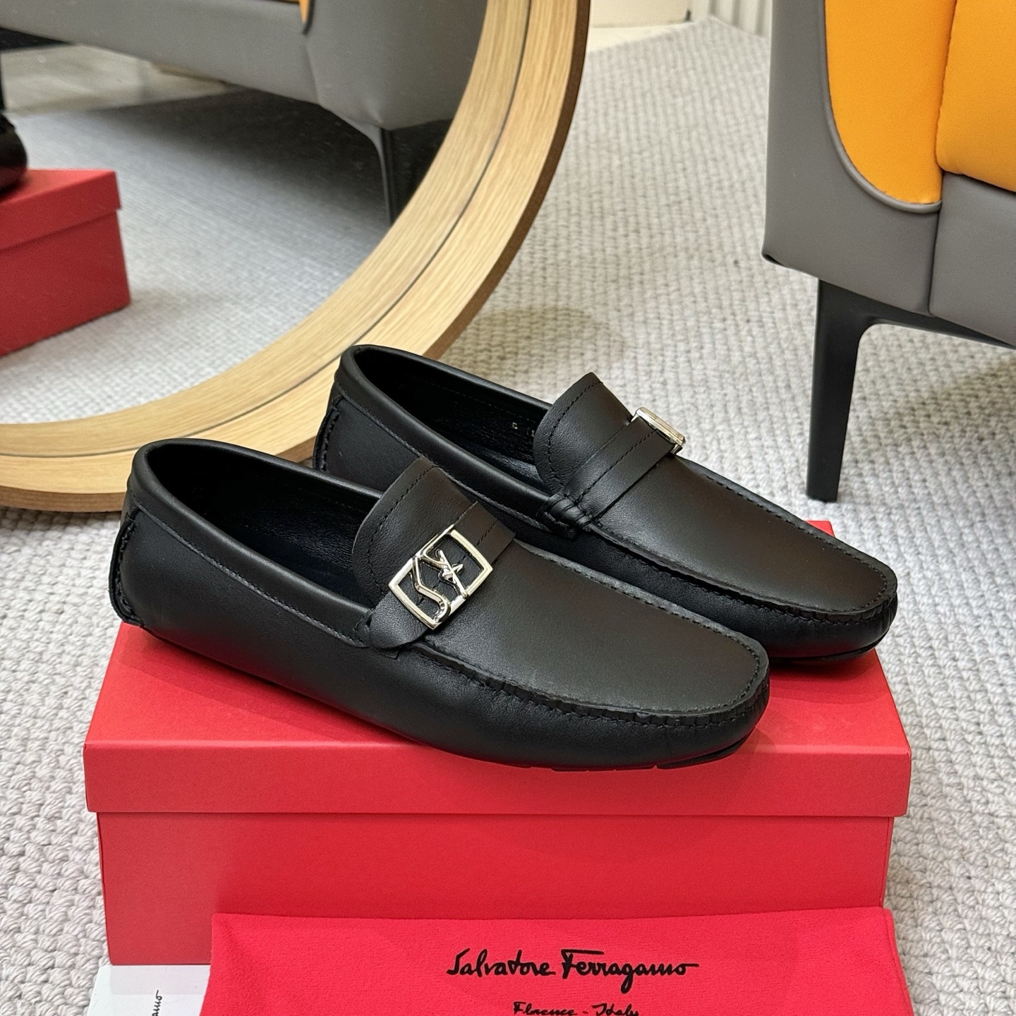 Salvatore Ferragamo Men's Leather Loafers - Italian Craftsmanship, Timeless Style 4 i1743700306109 9481 0 2