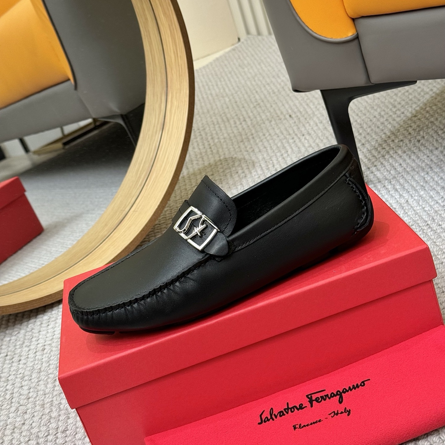 Salvatore Ferragamo Men's Leather Loafers - Italian Craftsmanship, Timeless Style 7 i1743700307213 8857 0 5