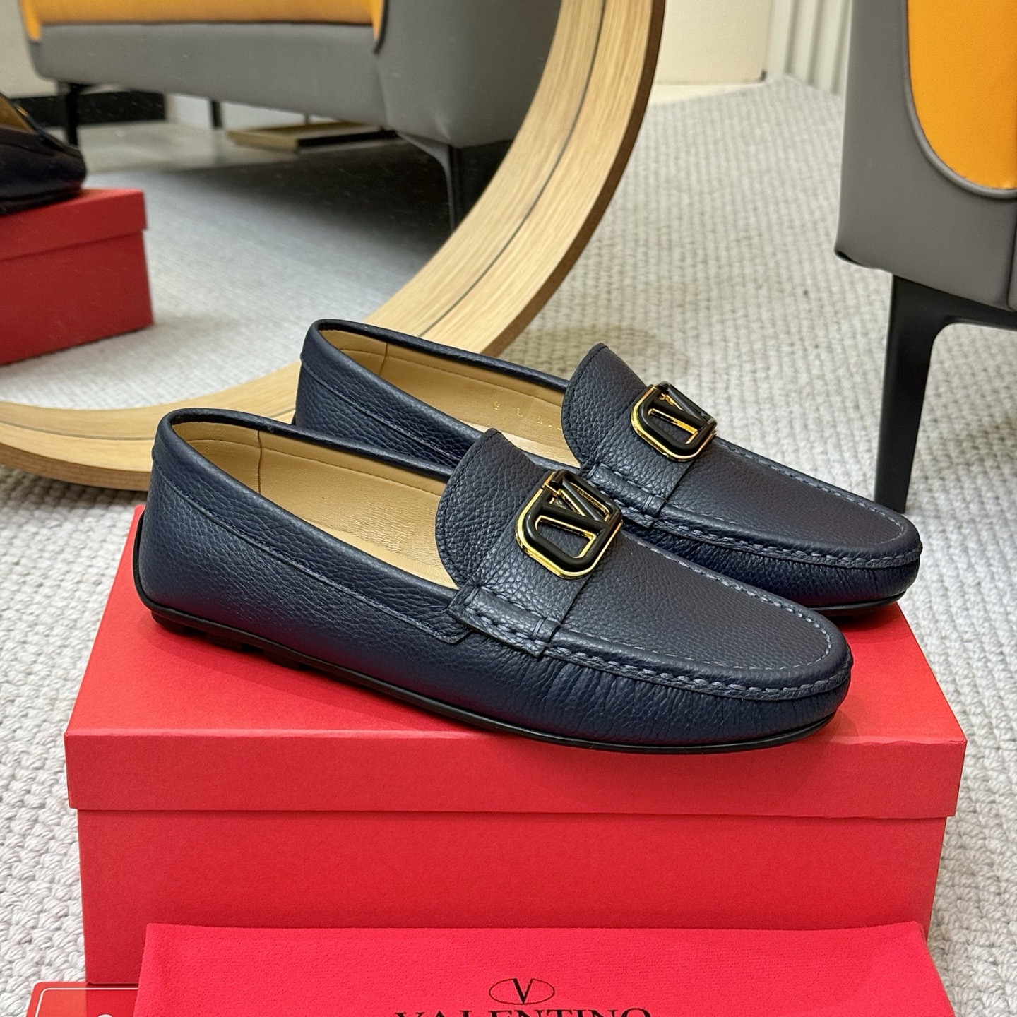 Valentino Men's Leather Loafers with Metal Logo - Business Casual Shoes 4 i1744399567891 5136 0 2