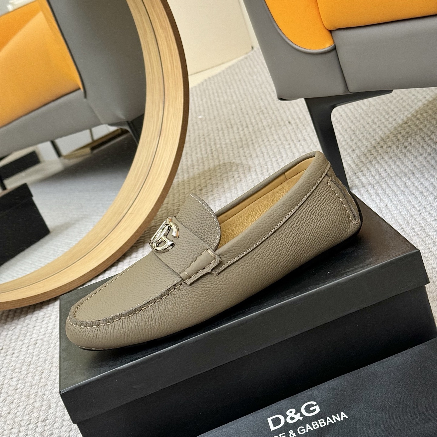 Dolce&Gabbana Leather Driving Moccasins With Metal D&G Logo in Gray 7 i1744399750329 3379 0 5