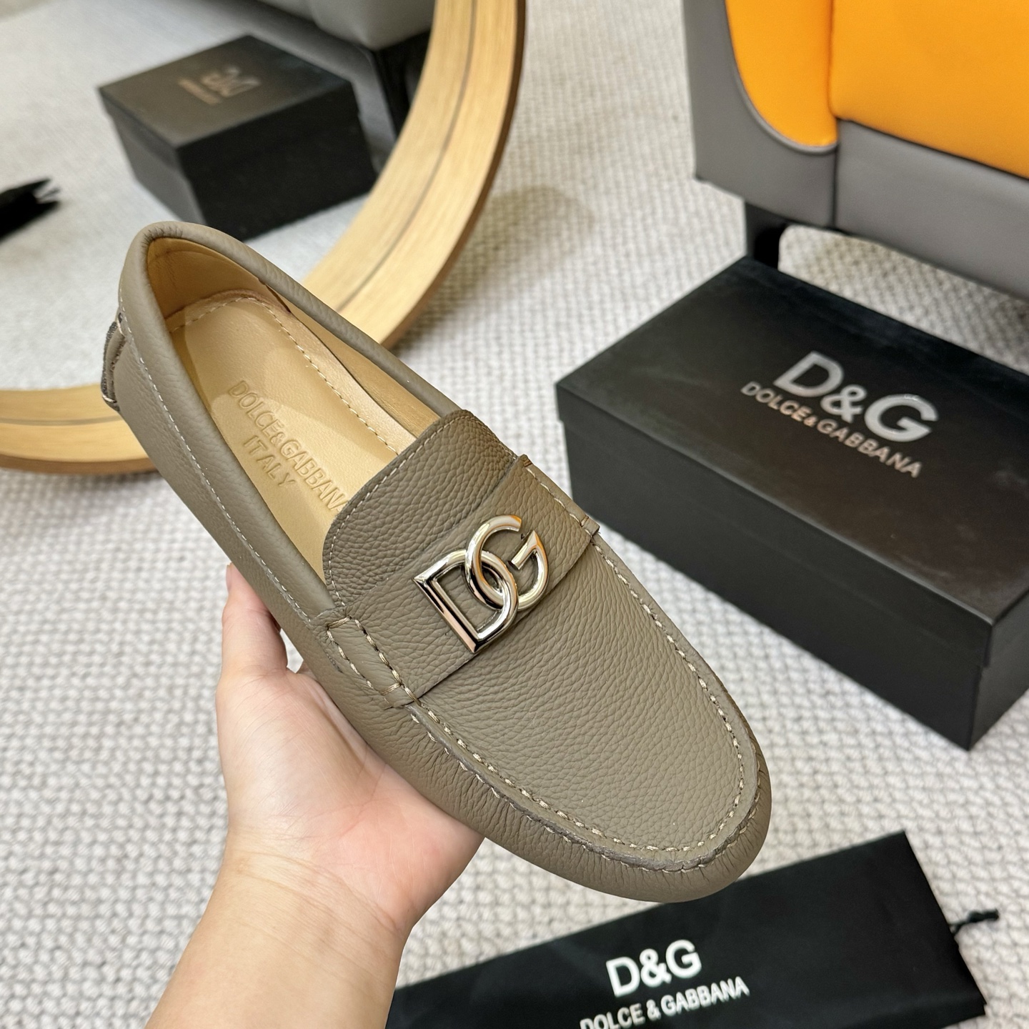 Dolce&Gabbana Leather Driving Moccasins With Metal D&G Logo in Gray 6 i1744399750417 2993 0 4