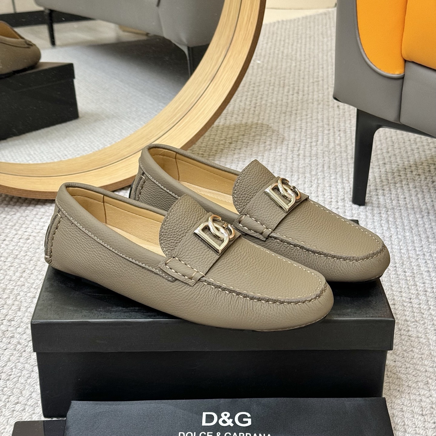 Dolce&Gabbana Leather Driving Moccasins With Metal D&G Logo in Gray 4 i1744399751387 3631 0 2