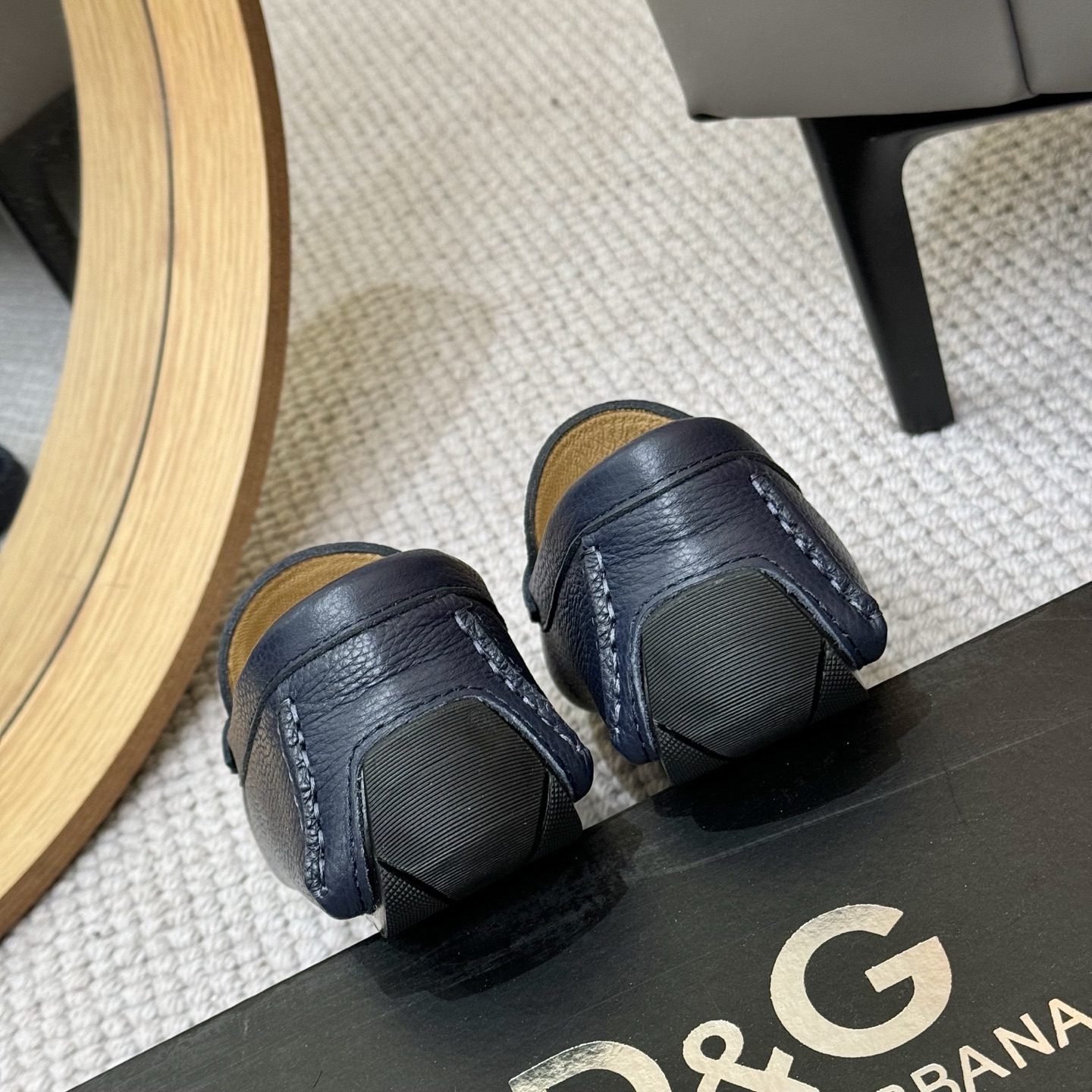 Dolce & Gabbana Leather Driving Moccasins with DG Hardware and Rubber Sole 10 i1744399770764 315 0 8