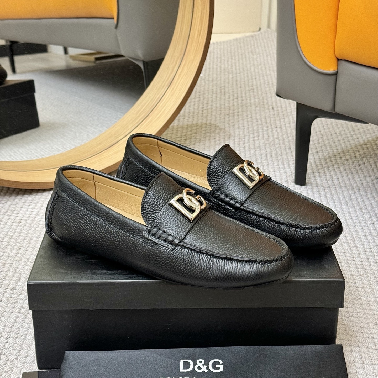 Dolce & Gabbana Leather Driving Moccasins With Metal D&G Logo Accent 4 i1744399787103 4424 0 2