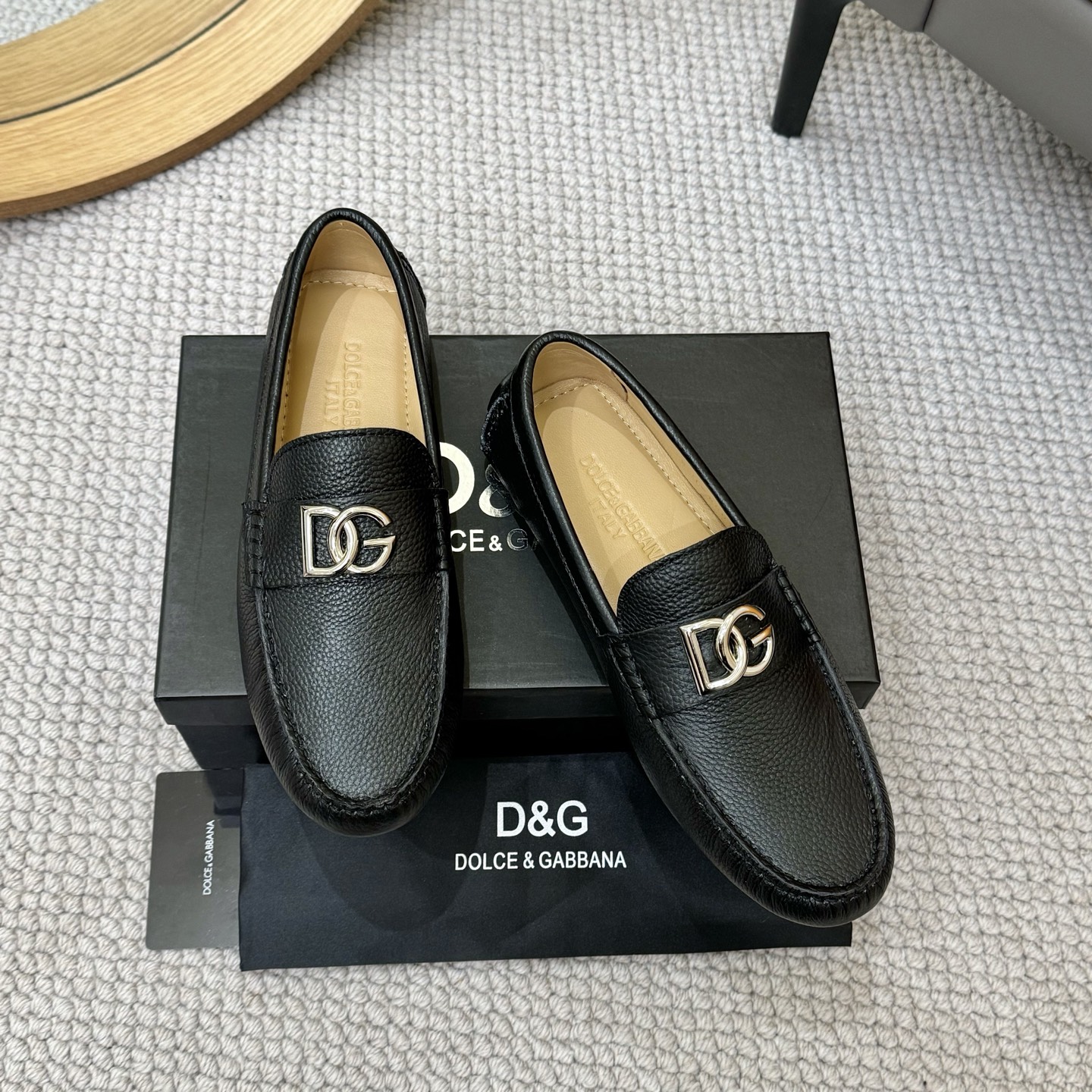 Dolce & Gabbana Leather Driving Moccasins With Metal D&G Logo Accent 2 i1744399787220 1888 0 0