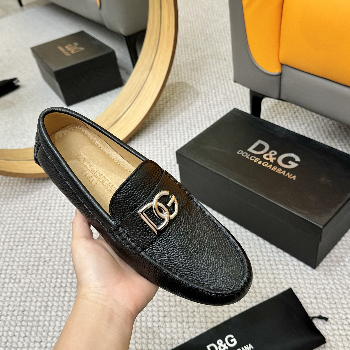 Dolce & Gabbana Leather Driving Moccasins With Metal D&G Logo Accent 6 i1744399787909 636 0 4