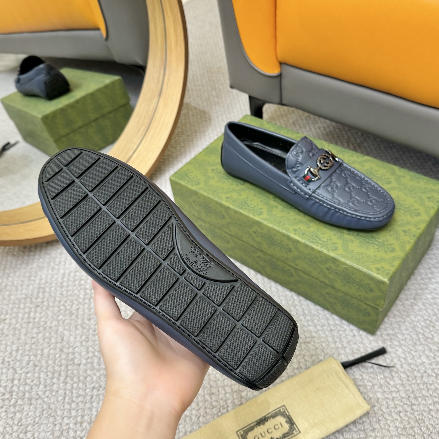 Gucci Classic Loafers in Embossed Leather with Signature Horsebit Detail 8 i1752858998834 3218 0 6