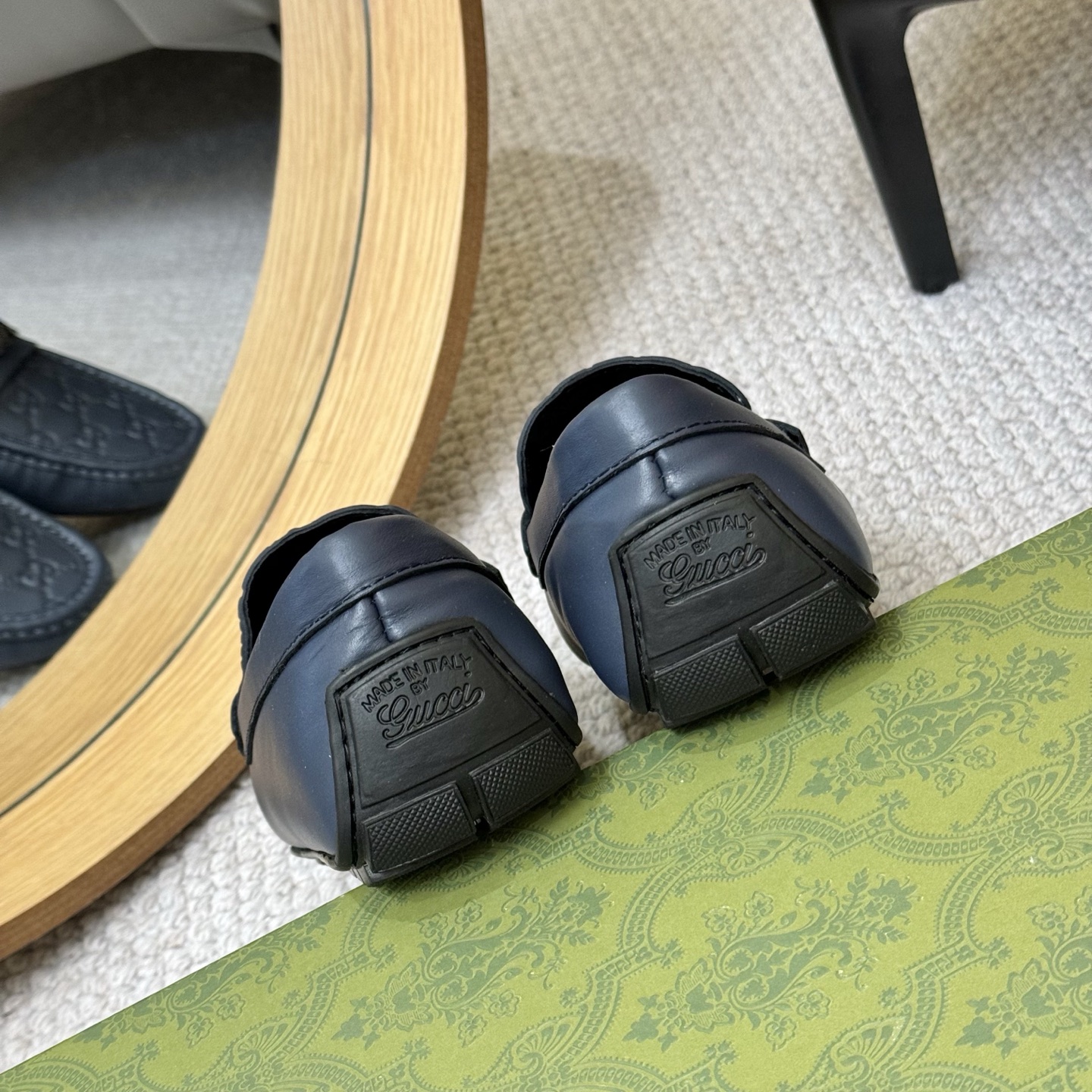 Gucci Classic Loafers in Embossed Leather with Signature Horsebit Detail 10 i1752858998840 7960 0 8