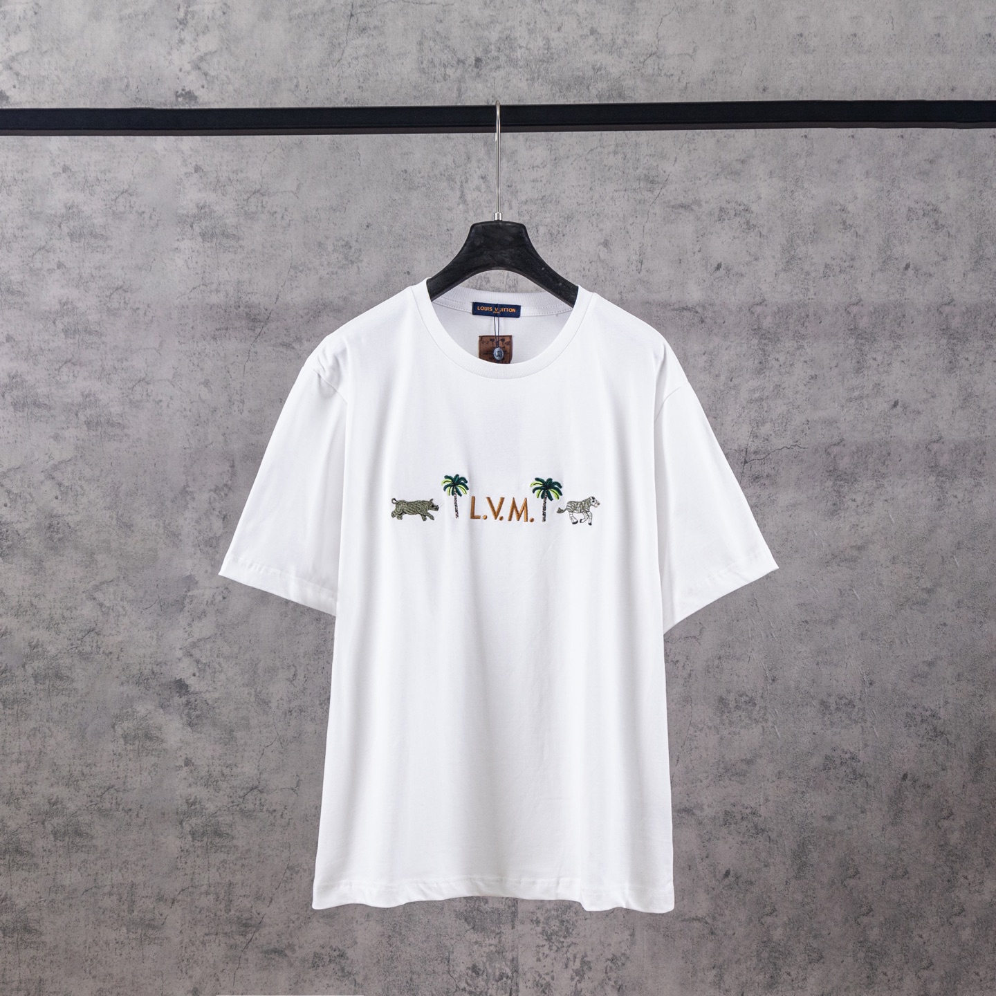 P85 LOUIS VUITTON*路易威登 1v bordado de animal camiseta de manga corta -tejido personalizado 260g 32s algodón doble hilo c…