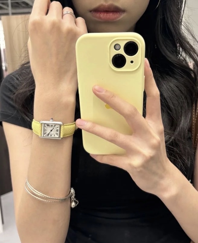 NO:393417,Cartier's new Cartier 'Lemon Yellow' Cartier tank in the summer, cartier19860909夏季新款卡地亚＂柠檬黄＂卡地亚坦克上手图,,cartier,Watch