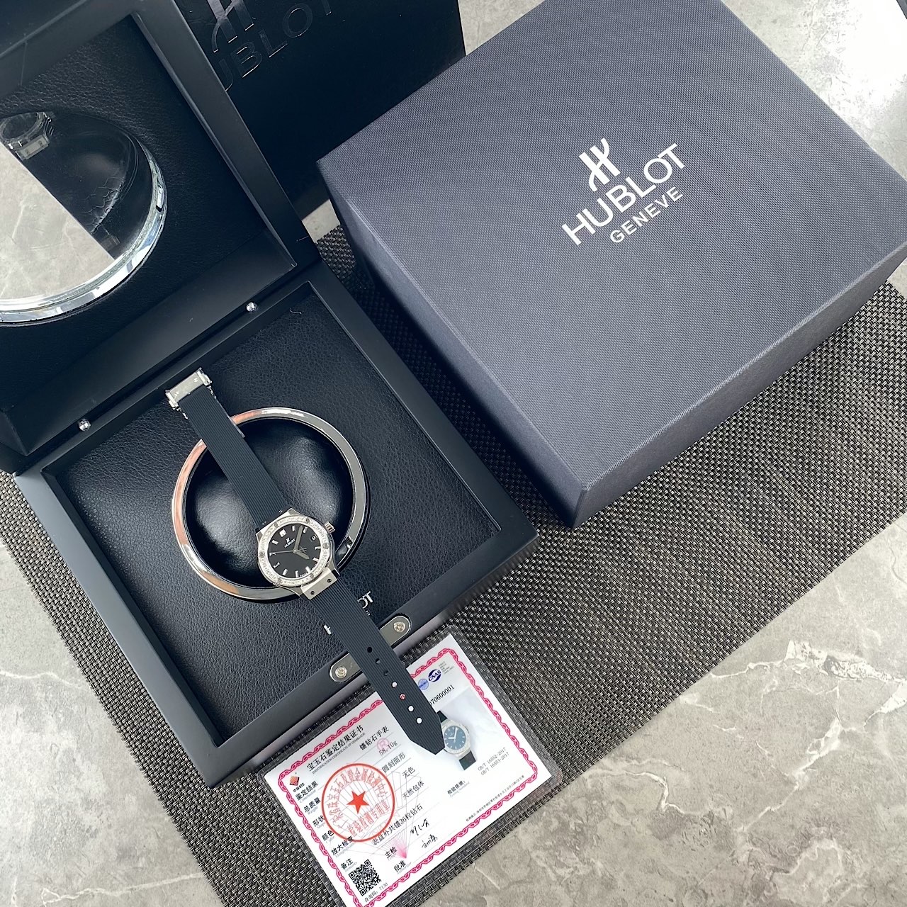 Часы Hublot