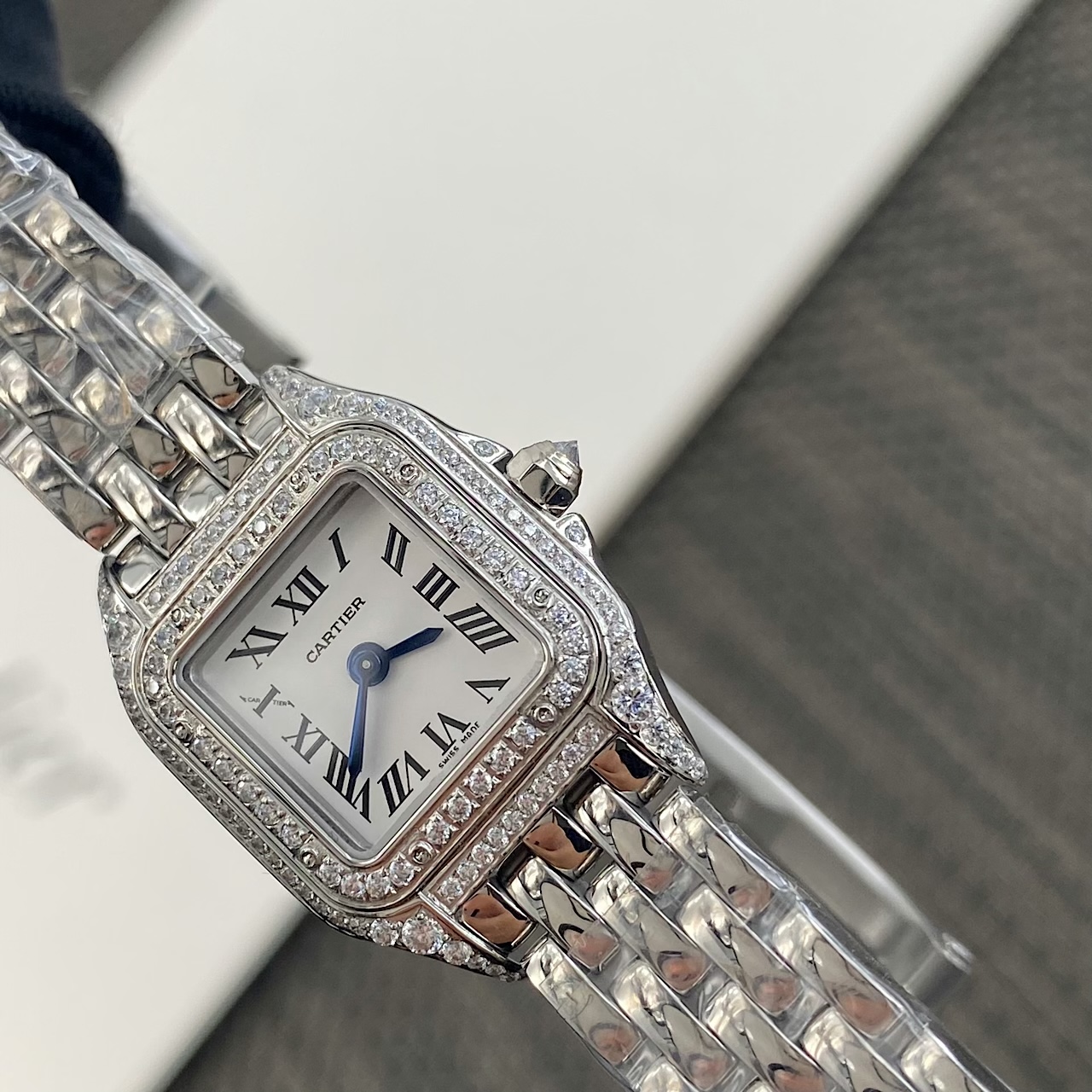 Часы Cartier