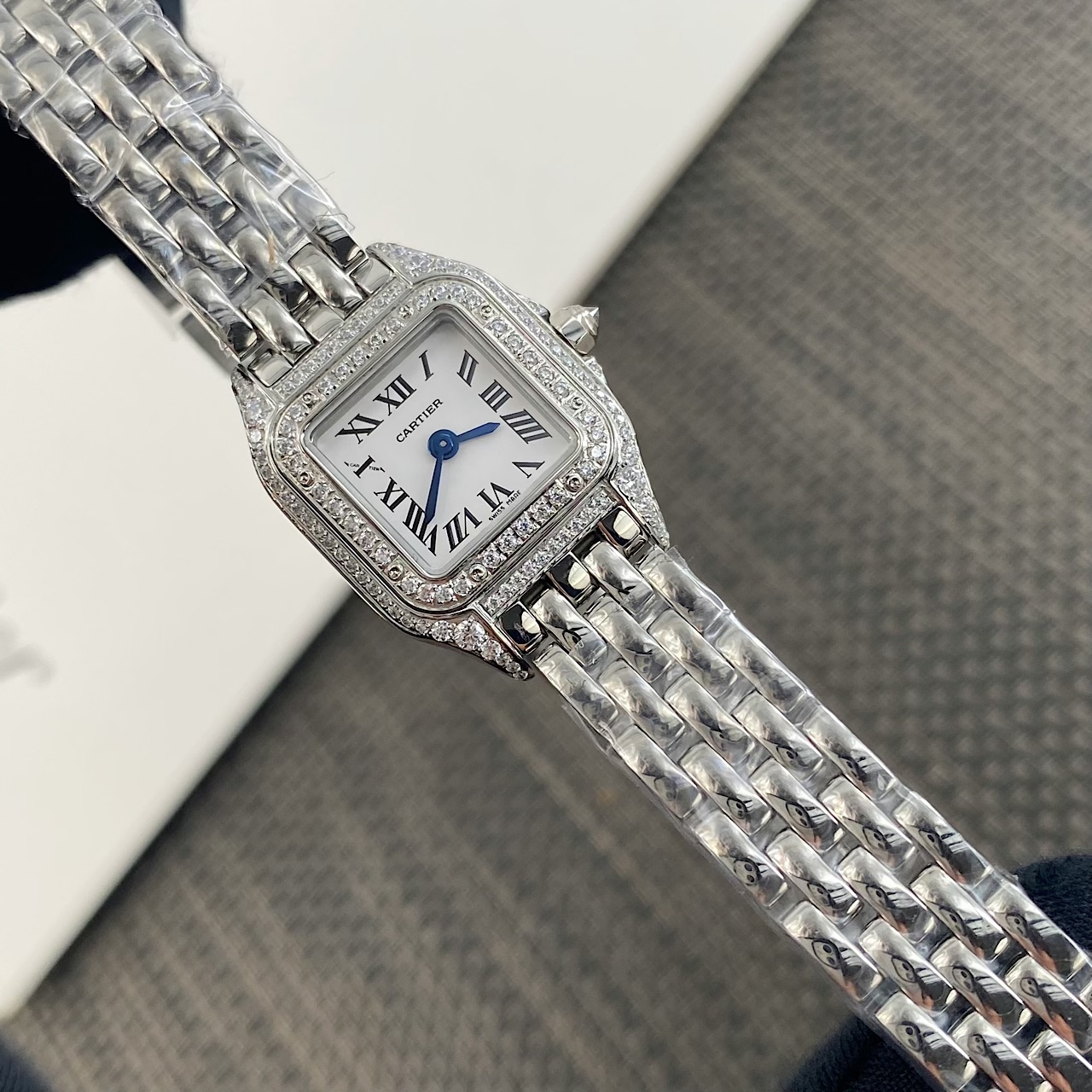 Часы Cartier