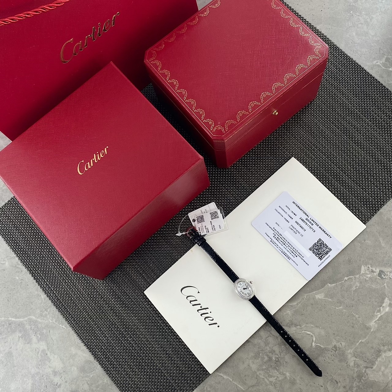 Часы Cartier