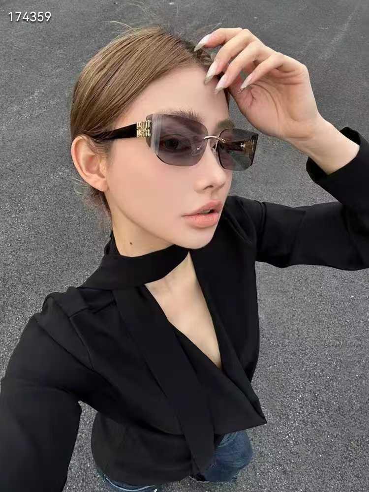Unknown 戴上它秒变欧美辣妹 高级感黑色墨镜绝绝子