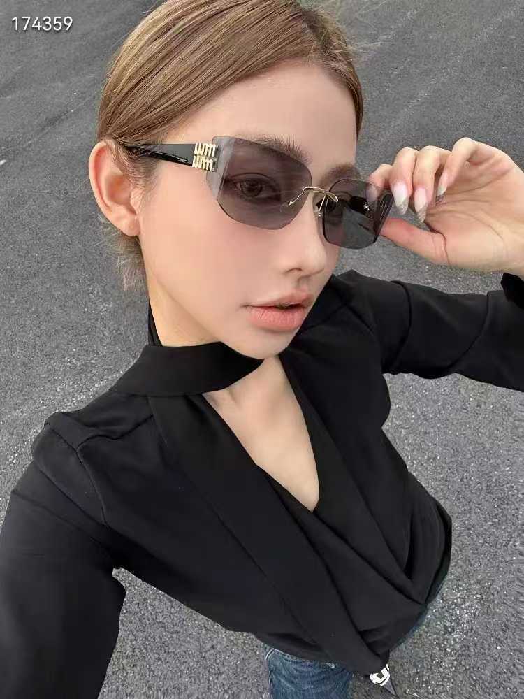 Unknown 戴上它秒变欧美辣妹 高级感黑色墨镜绝绝子