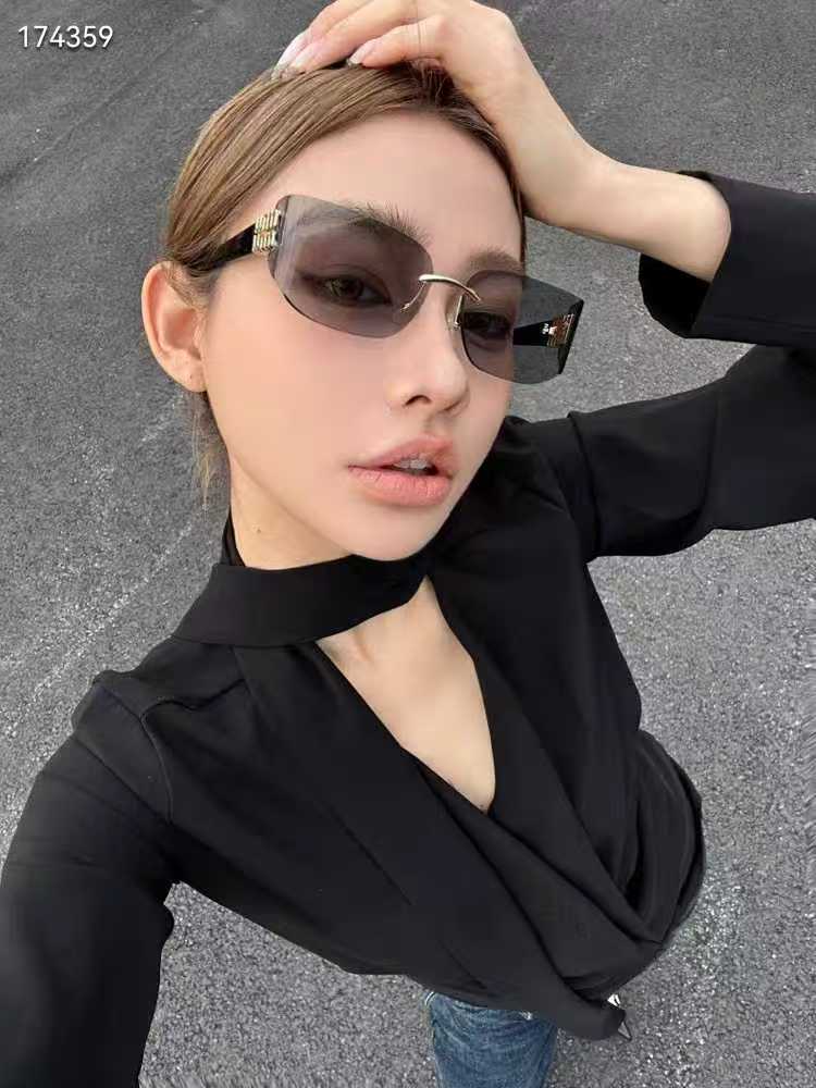 Unknown 戴上它秒变欧美辣妹 高级感黑色墨镜绝绝子