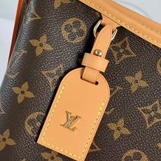 【顶级原单 芯片版】M28101老花 本款CarryAll EastWest手袋取材 Monogram 【顶级原单 芯片版】M28101老花 本款CarryAll EastWest手袋取材 Monogram