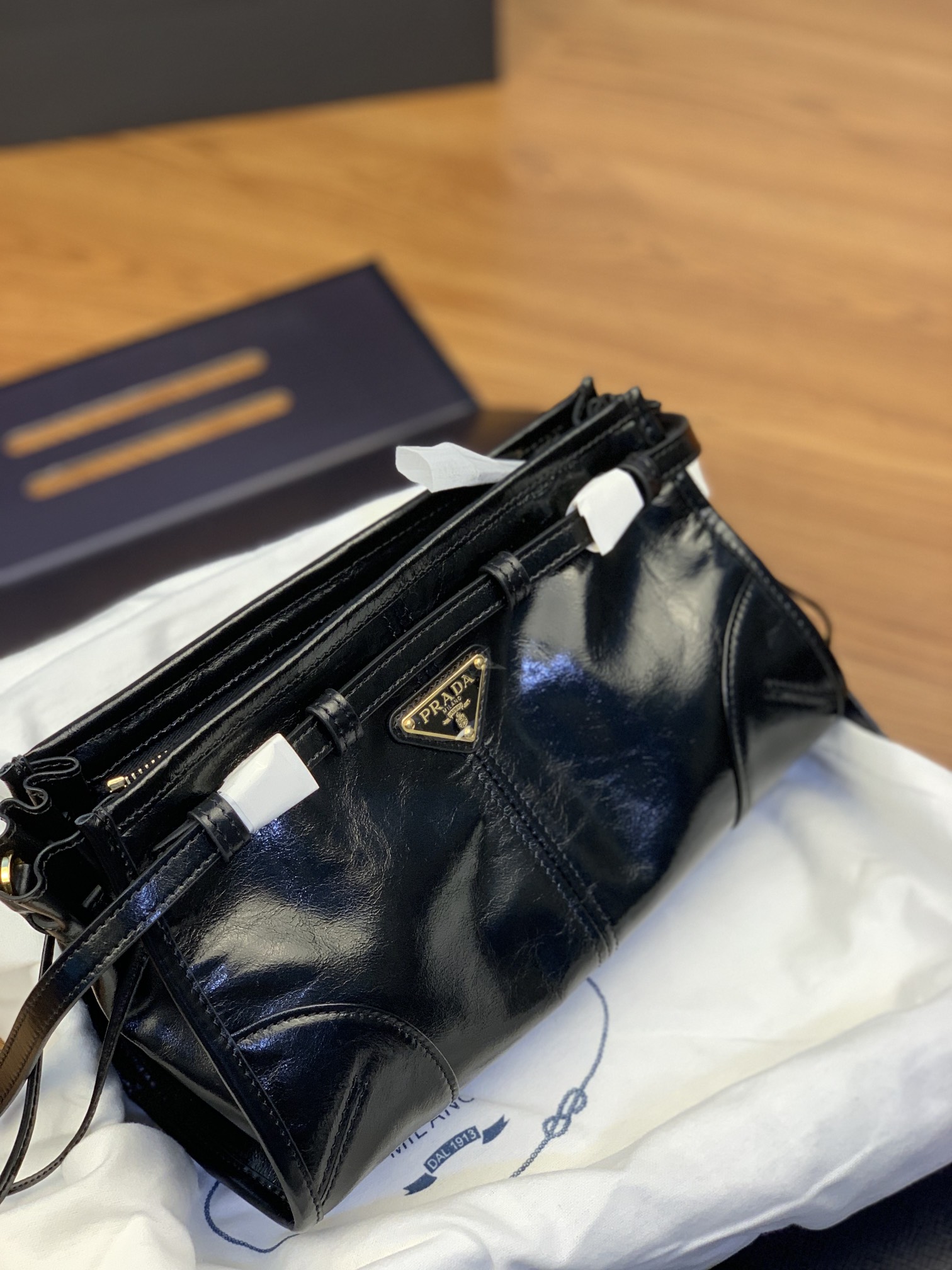 Delivery, super cool Prada new, weeding, one-shoulder slant, under arm - 图片 3