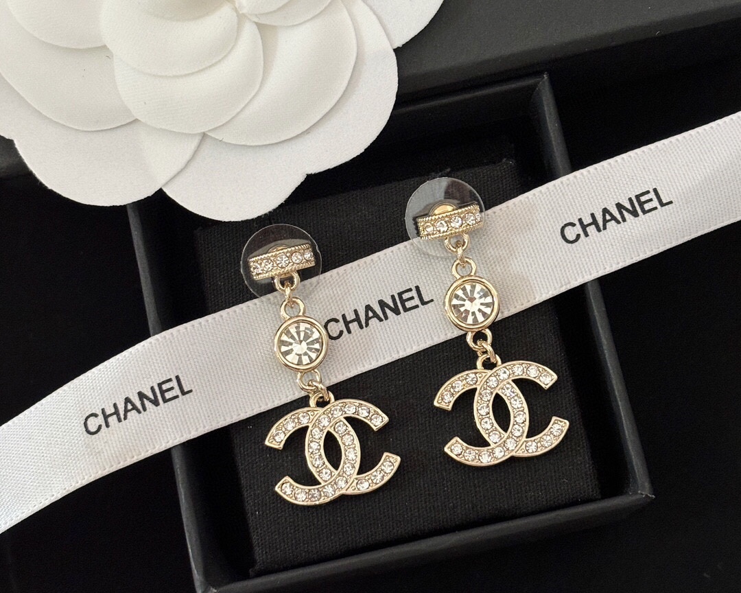 Chanel Bijoux Boucle D’Oreille Couleur rose Jaune Collection automne – hiver La chaîne