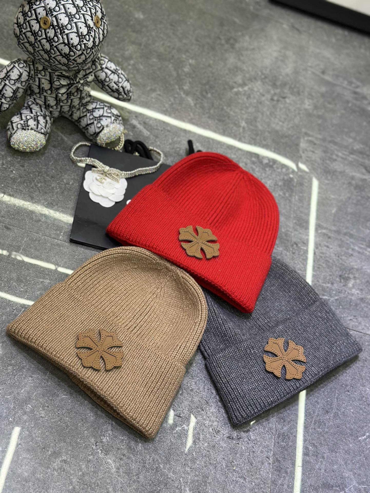 NO:216438,Special offer with dust bag. [Croxin] Early autumn counter synchronous knitted wool hat, big brand fashion, very versatile hat, fisherman hat baseball hat knit hat, hat, chrome hearts, espadrilles, hats19860909特价配防尘袋.【克罗心】早秋专柜同步针织毛线帽,大牌时尚,非常百搭帽子渔夫帽棒球帽针织帽,帽子,chrome hearts,espadrilles,hats,hat