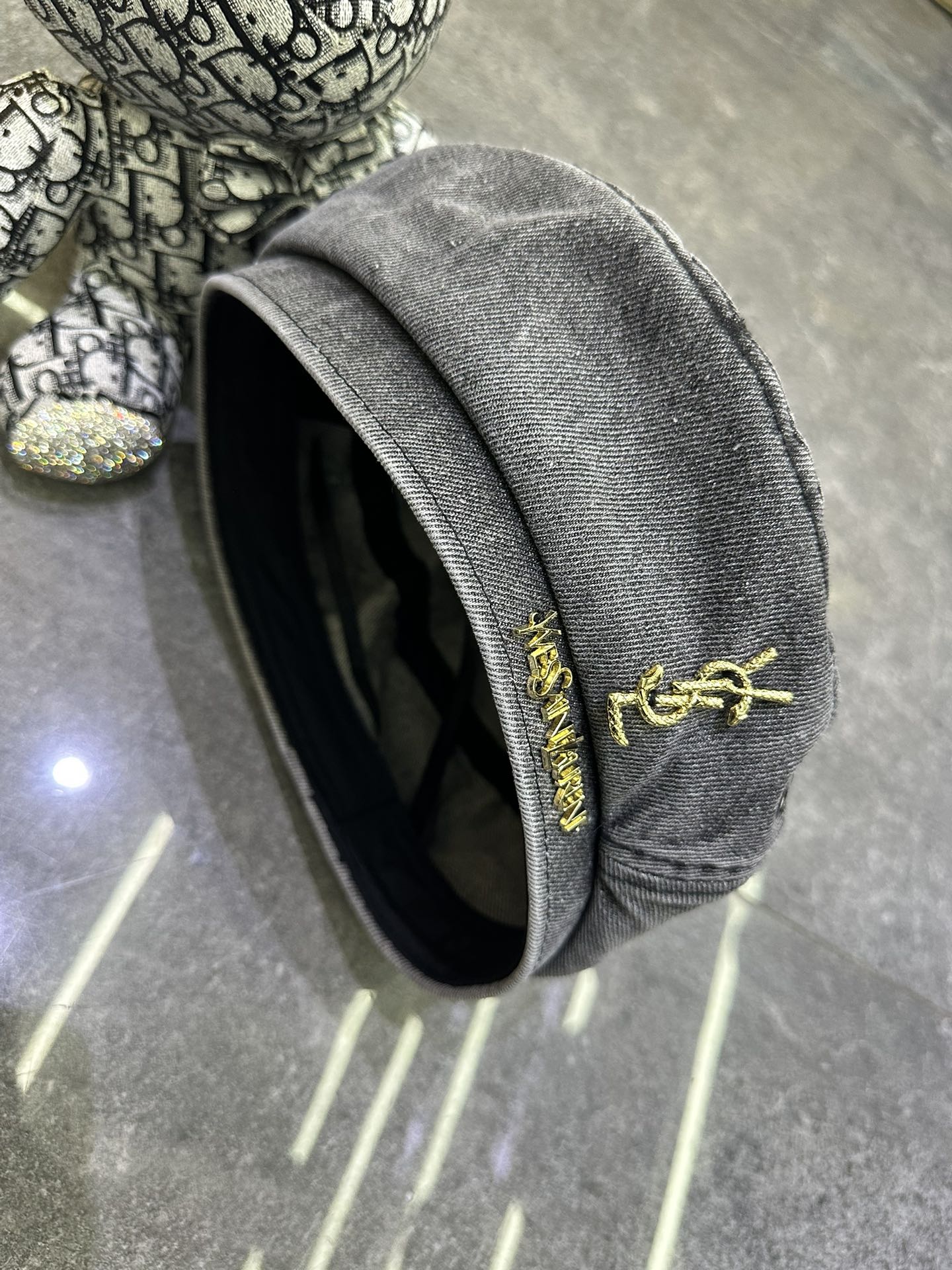 🎀YsL 爆款牛仔贝雷帽‼️‼️