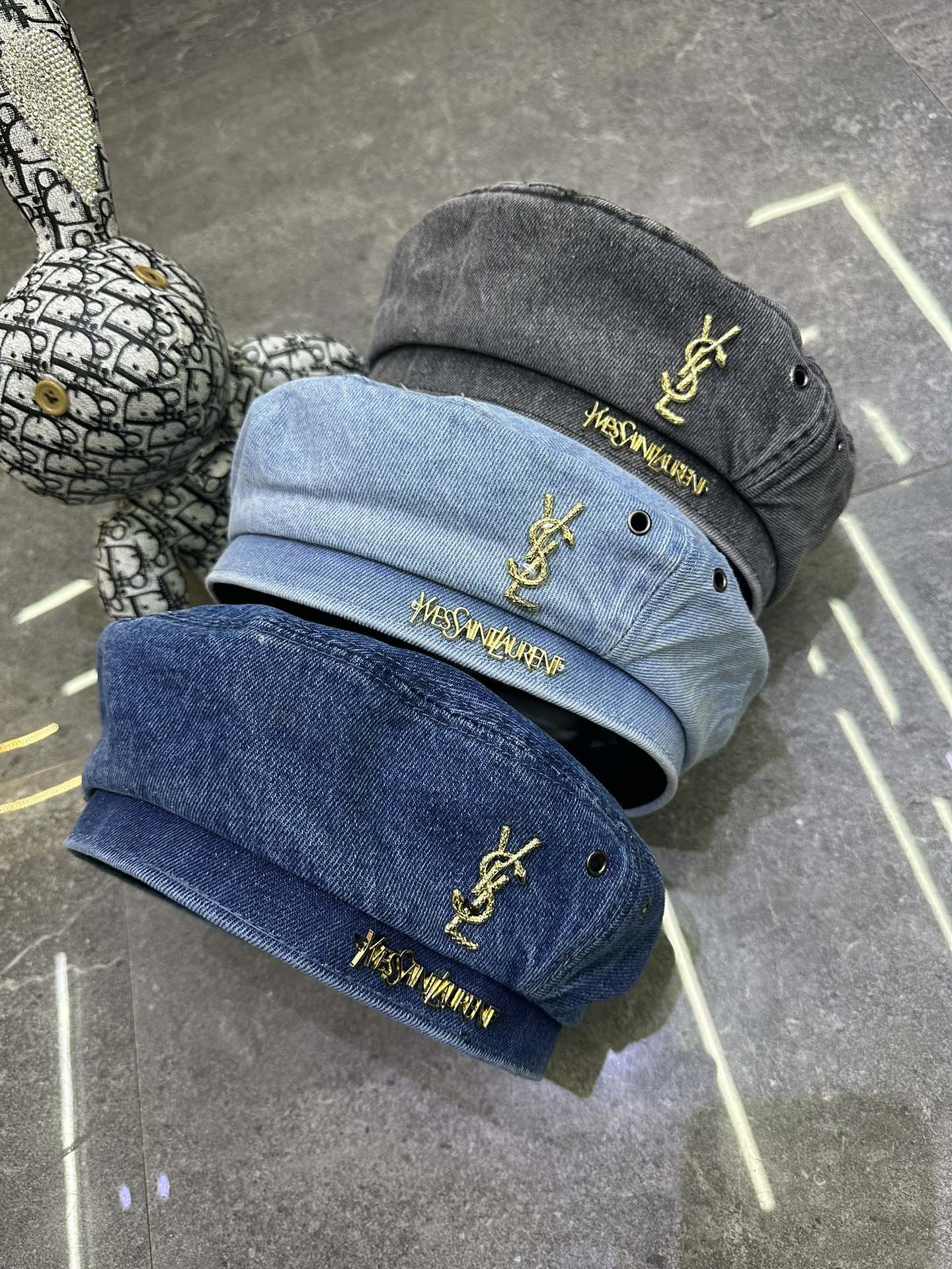 🎀YsL 爆款牛仔贝雷帽‼️‼️