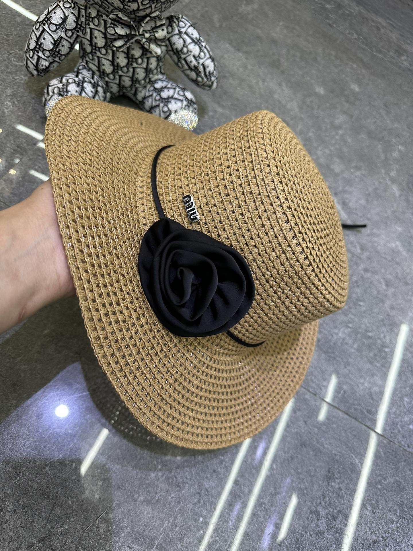 🎀Miumiu 爆款山茶花平顶帽🔥🔥👒👒