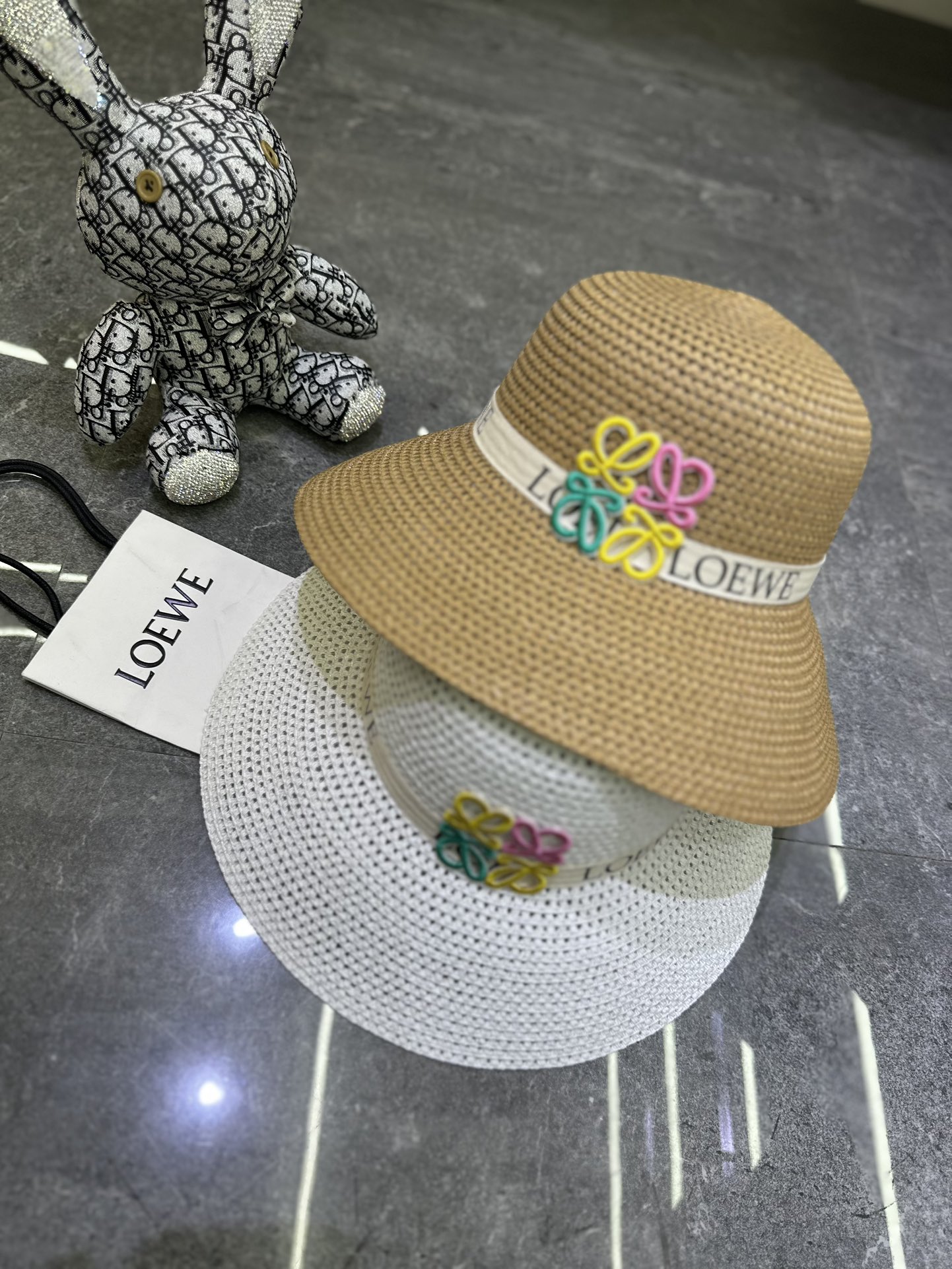 🎀罗意威爆款经典盆帽👒👒👒春夏新品百搭时尚单品首选🔥🔥🔥