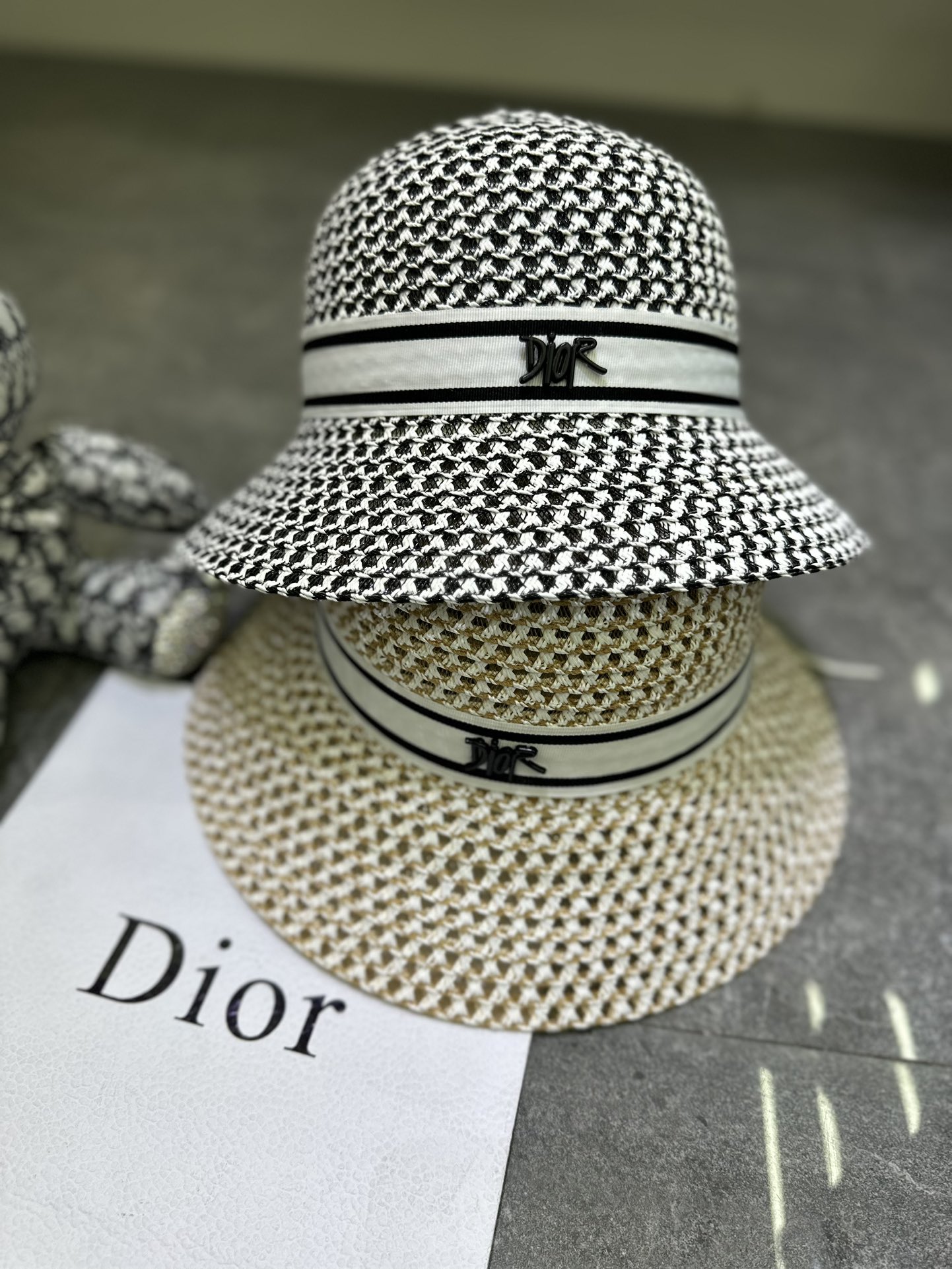 🎀迪奥爆款经典盆帽👒👒👒春夏新品百搭时尚单品首选🔥🔥🔥