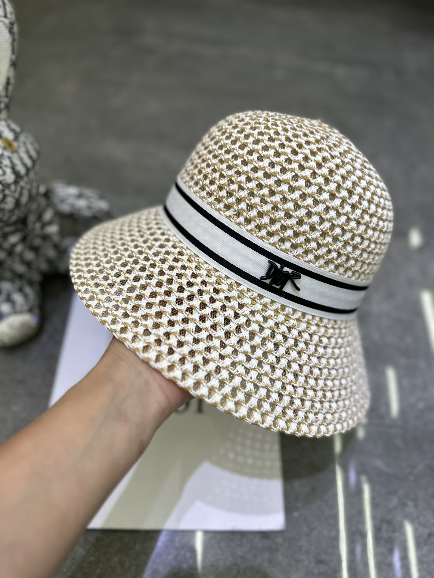 🎀迪奥爆款经典盆帽👒👒👒春夏新品百搭时尚单品首选🔥🔥🔥