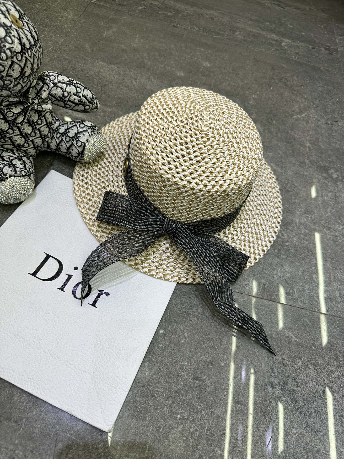 🎀迪奥爆款经典平顶帽👒👒👒春夏新品百搭时尚单品首选🔥🔥🔥
