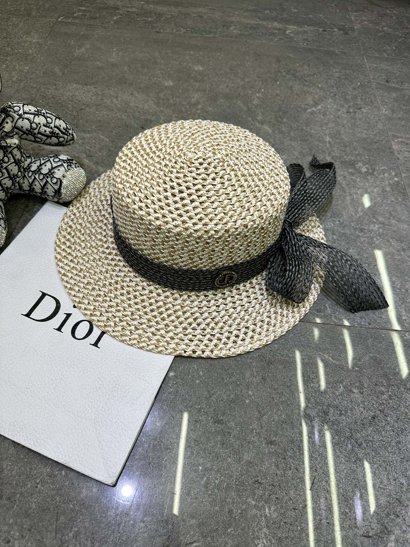 🎀迪奥爆款经典平顶帽👒👒👒春夏新品百搭时尚单品首选🔥🔥🔥