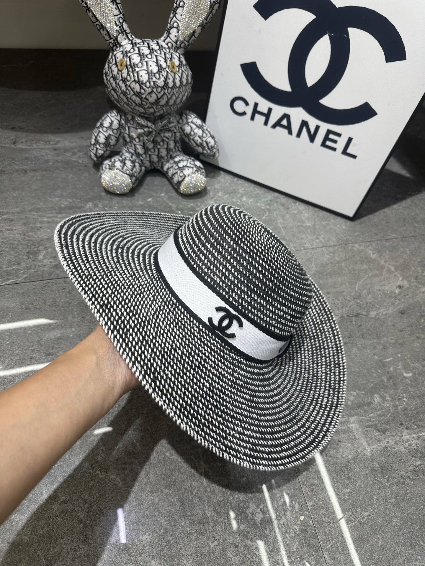 NO:824669,Special price with dust bag. [CHANEL Chanel] 2026 new dome cotton gauze large-brimmed straw hat, sunshade and easy to match, outdoor travel item hat straw hat fisherman hat baseball cap, hat, chanel, chanel, espadrilles, hats19860909特价配防尘袋.【CHANEL香奈儿】2026新款圆顶棉纱大沿草帽,遮阳又好搭,出街旅行单品帽子草帽渔夫帽棒球帽,帽子,chanel,chanel,espadrilles,hats,hat