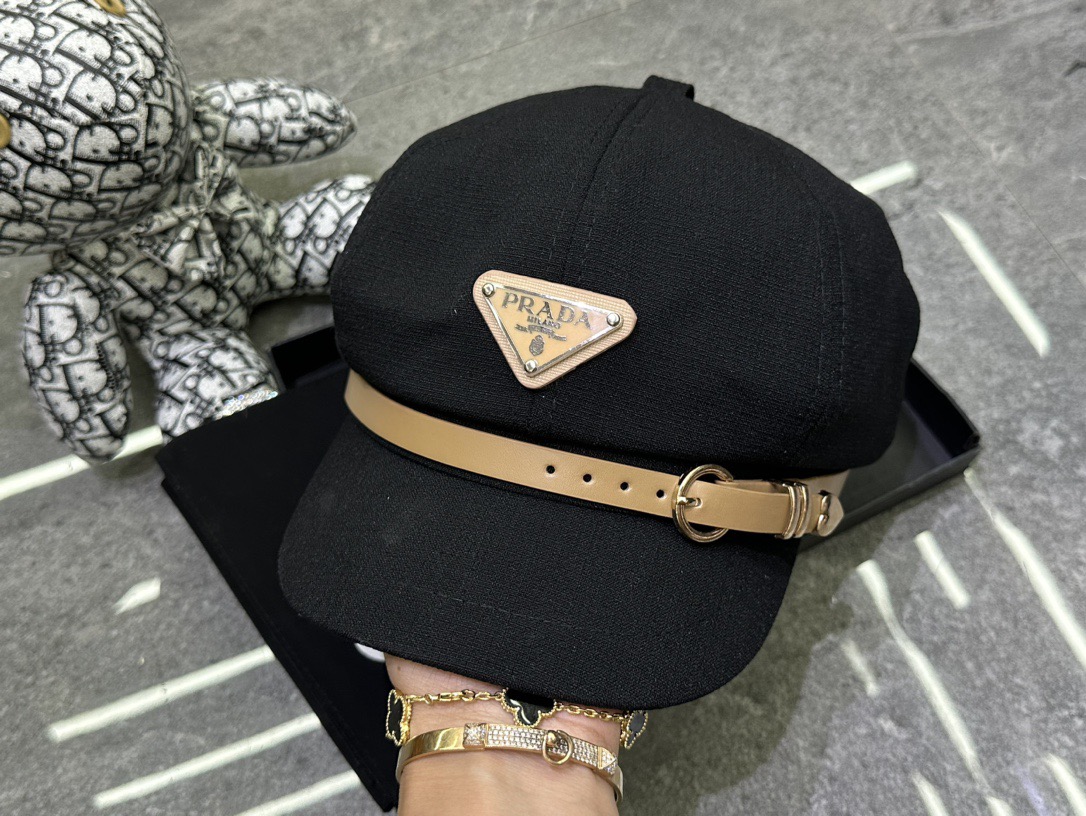 Prada 八角帽
