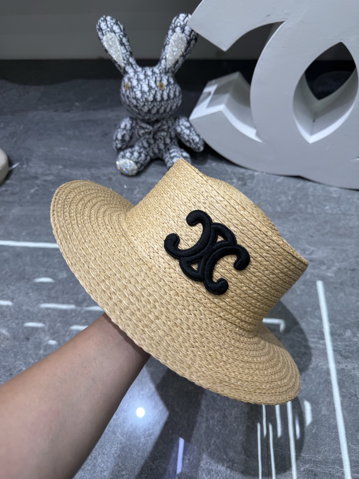 Celine 手工纸草编凹顶平沿帽‼ ‼ ‼
