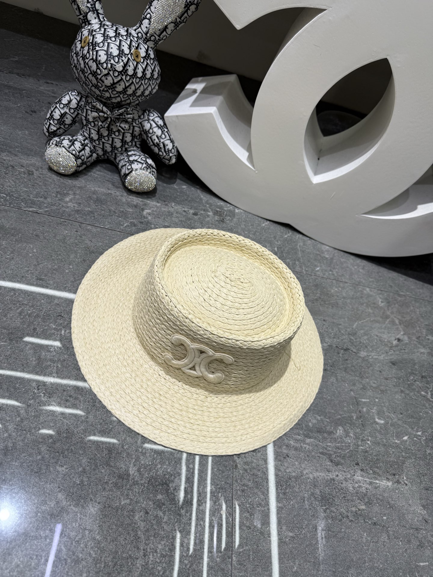 Celine 手工纸草编凹顶平沿帽‼ ‼ ‼