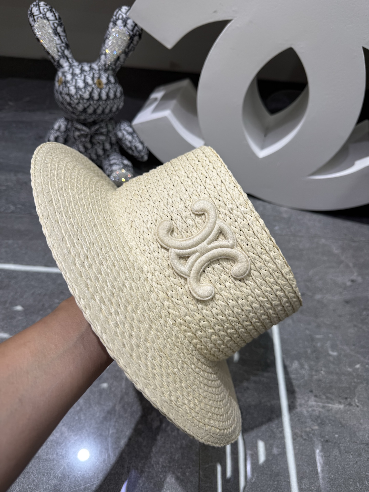 Celine 手工纸草编凹顶平沿帽‼ ‼ ‼